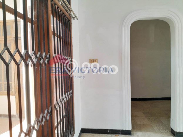 Jual Rumah Minimalis Bagus Punya 9 KT di Dukuh Pakis Surabaya SHM Jual Rumah Minimalis Bagus Punya 9 KT di Dukuh Pakis Surabaya SHM