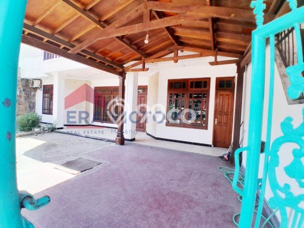 Jual Rumah Minimalis Bagus Punya 9 KT di Dukuh Pakis Surabaya SHM Jual Rumah Minimalis Bagus Punya 9 KT di Dukuh Pakis Surabaya SHM