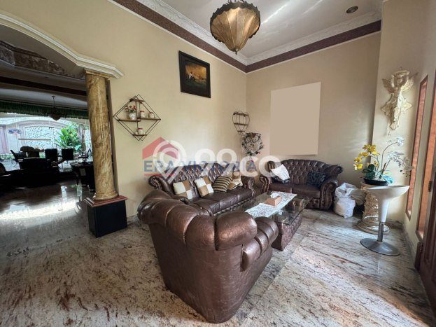 Lokasi terbaik! Rumah siap huni dikontrakkan di Blimbing LB 432m2 Lokasi terbaik! Rumah siap huni dikontrakkan di Blimbing LB 432m2