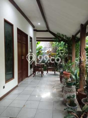 Jual Rumah Mewah Megah Dengan View Eksklusif di Rawamangun, Jakarta Timur Jual Rumah Mewah Megah Dengan View Eksklusif di Rawamangun, Jakarta Timur