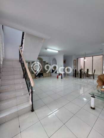Rumah Cantik Siap Pakai Di Kebon Jeruk Luas 150m2 Lokasi Strategis Rumah Cantik Siap Pakai Di Kebon Jeruk Luas 150m2 Lokasi Strategis