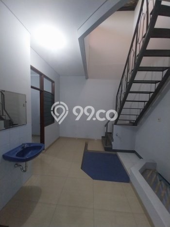 Disewakan Rumah Murah di Jelambar Jakarta Barat dengan 5 KT Disewakan Rumah Murah di Jelambar Jakarta Barat dengan 5 KT