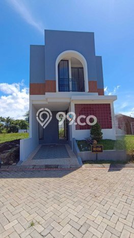 Rumah 3 Kamar Tidur Lokasi Premium di Merjosari, Dekat Pusat Kota, Malang Rumah 3 Kamar Tidur Lokasi Premium di Merjosari, Dekat Pusat Kota, Malang
