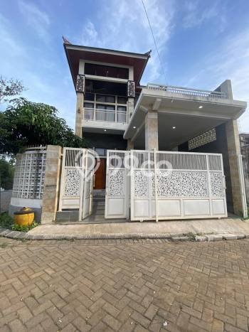 Rumah LT 139m2m² / LB 164m2m² Dekat Rumah Sakit di Kedungkandang, Malang Rumah LT 139m2m² / LB 164m2m² Dekat Rumah Sakit di Kedungkandang, Malang