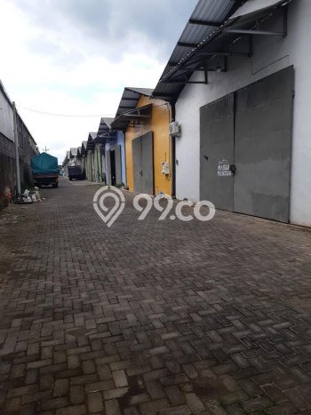 Unit Gudang Dijual di Pakis Malang Luas Tanah 300m2, Luas Bangunan 300m2 Unit Gudang Dijual di Pakis Malang Luas Tanah 300m2, Luas Bangunan 300m2