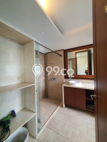 Rumah Kondisi Baik Disewakan di Pondok Indah, Jakarta Selatan LT 350m2, LB 400m2 Rumah Kondisi Baik Disewakan di Pondok Indah, Jakarta Selatan LT 350m2, LB 400m2