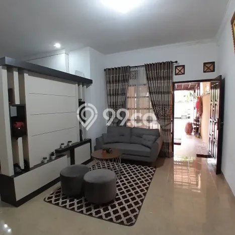 Rumah Luxury Modern Tanpa Renovasi di Pejaten Jakarta Selatan Rumah Luxury Modern Tanpa Renovasi di Pejaten Jakarta Selatan