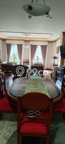 Rumah Elit Modern Tanpa Renovasi di Pondok Indah Jakarta Selatan Rumah Elit Modern Tanpa Renovasi di Pondok Indah Jakarta Selatan