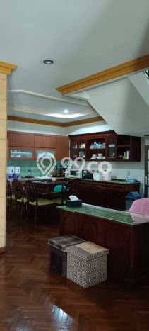 Rumah Elit Modern Tanpa Renovasi di Pondok Indah Jakarta Selatan Rumah Elit Modern Tanpa Renovasi di Pondok Indah Jakarta Selatan