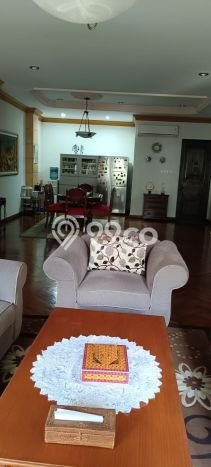 Rumah Elit Modern Tanpa Renovasi di Pondok Indah Jakarta Selatan Rumah Elit Modern Tanpa Renovasi di Pondok Indah Jakarta Selatan