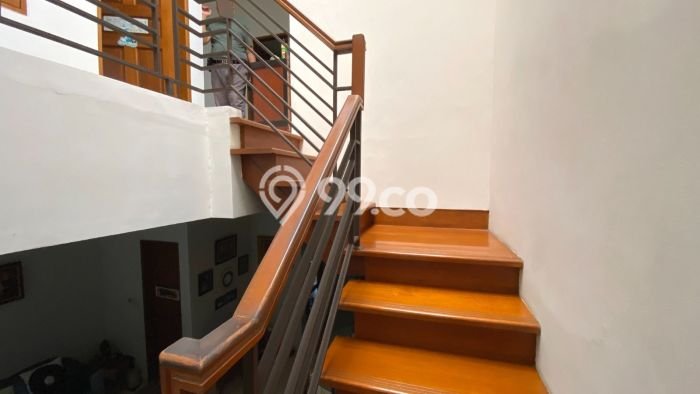 Rumah Luxury Modern Siap Huni di Pondok Pinang Jakarta Selatan Rumah Luxury Modern Siap Huni di Pondok Pinang Jakarta Selatan