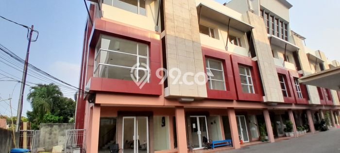 Disewakan Ruko di Pusat Kota Jakarta Selatan Ramai Strategis Disewakan Ruko di Pusat Kota Jakarta Selatan Ramai Strategis