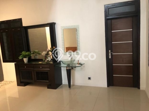 Hunian Mewah LB 160m2 Siap Huni Desain Elegan di Pondok Indah, Jakarta Selatan Hunian Mewah LB 160m2 Siap Huni Desain Elegan di Pondok Indah, Jakarta Selatan