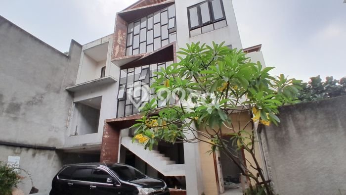 Dijual Rumah Premium dengan Fasilitas Sekitar Lengkap di Pasar Minggu, Jakarta Selatan Dijual Rumah Premium dengan Fasilitas Sekitar Lengkap di Pasar Minggu, Jakarta Selatan