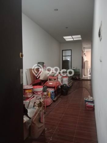 LIMITED OFFER! Rumah Berkualitas di , LT 320m2m² Bangunan 250m2m² LIMITED OFFER! Rumah Berkualitas di , LT 320m2m² Bangunan 250m2m²