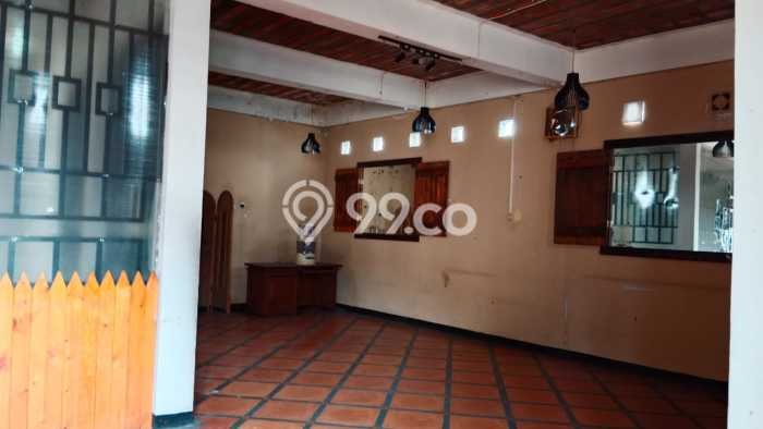 LOKASI STRATEGIS! Komersial For Rent Kawasan Buah Batu, Luas 350m², Area Berkembang LOKASI STRATEGIS! Komersial For Rent Kawasan Buah Batu, Luas 350m², Area Berkembang