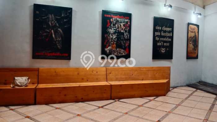 LOKASI STRATEGIS! Komersial For Rent Kawasan Buah Batu, Luas 350m², Area Berkembang LOKASI STRATEGIS! Komersial For Rent Kawasan Buah Batu, Luas 350m², Area Berkembang