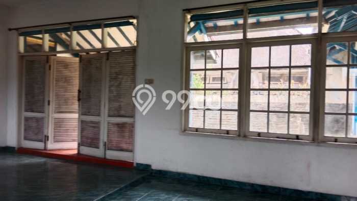 LOKASI STRATEGIS! Komersial For Rent Kawasan Buah Batu, Luas 350m², Area Berkembang LOKASI STRATEGIS! Komersial For Rent Kawasan Buah Batu, Luas 350m², Area Berkembang