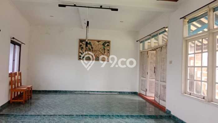 LOKASI STRATEGIS! Komersial For Rent Kawasan Buah Batu, Luas 350m², Area Berkembang LOKASI STRATEGIS! Komersial For Rent Kawasan Buah Batu, Luas 350m², Area Berkembang