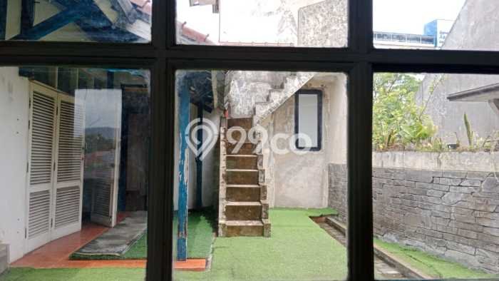 LOKASI STRATEGIS! Komersial For Rent Kawasan Buah Batu, Luas 350m², Area Berkembang LOKASI STRATEGIS! Komersial For Rent Kawasan Buah Batu, Luas 350m², Area Berkembang