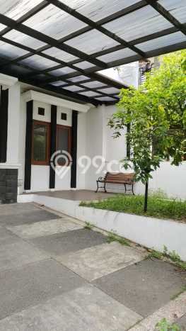 Disewakan! Rumah 2 Kamar Tidur &
2 Kamar Mandi di Terusan Buah Batu, Bandung Disewakan! Rumah 2 Kamar Tidur &
2 Kamar Mandi di Terusan Buah Batu, Bandung