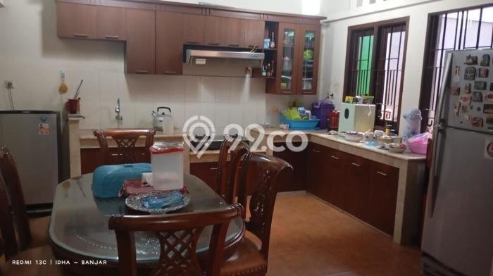 Rumah Modern Cantik 4 KT Bisa Langsung Pindah di Semarang Timur Rumah Modern Cantik 4 KT Bisa Langsung Pindah di Semarang Timur