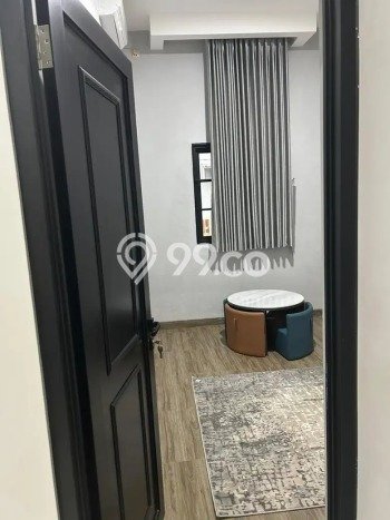 For Sale Rumah 4 Kamar Lokasi Strategis Nyaman dan Strategis di Karang Tengah For Sale Rumah 4 Kamar Lokasi Strategis Nyaman dan Strategis di Karang Tengah