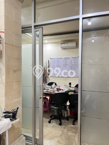 Rumah Luxury Modern Tanpa Renovasi di Pejaten Jakarta Selatan Rumah Luxury Modern Tanpa Renovasi di Pejaten Jakarta Selatan
