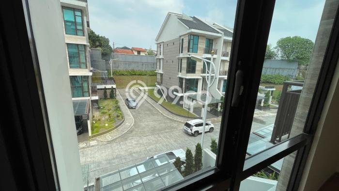 Dijual Rumah Luas Megah Dengan View Cantik di Pondok Indah, Jakarta Selatan Dijual Rumah Luas Megah Dengan View Cantik di Pondok Indah, Jakarta Selatan