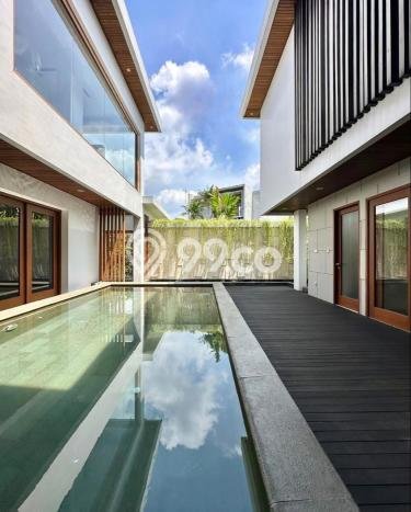 Rumah Elit LB 654m2 Siap Pakai Desain Elegan di Pondok Indah, Jakarta Selatan Rumah Elit LB 654m2 Siap Pakai Desain Elegan di Pondok Indah, Jakarta Selatan