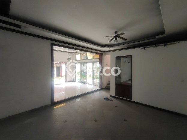 Hunian 6 Kamar Lengkap Dikontrakkan di Menteng Harga Kompetitif Hunian 6 Kamar Lengkap Dikontrakkan di Menteng Harga Kompetitif
