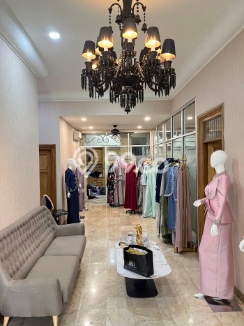 Rumah Luxury Modern Tanpa Renovasi di Pejaten Jakarta Selatan Rumah Luxury Modern Tanpa Renovasi di Pejaten Jakarta Selatan