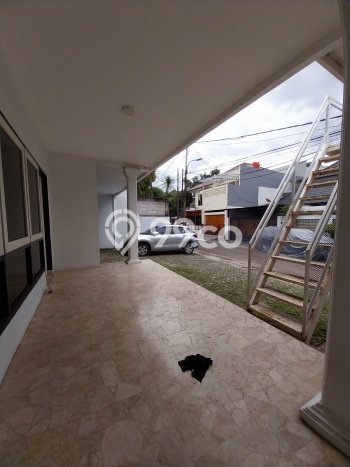 Komersial bagus disewakan di Kebayoran Baru Jakarta Selatan dengan LB 200m2 harga sewa terbaik Komersial bagus disewakan di Kebayoran Baru Jakarta Selatan dengan LB 200m2 harga sewa terbaik