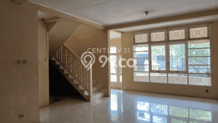 Rumah Elit Modern Tanpa Renovasi di Graha Raya Bintaro Tangerang Selatan Rumah Elit Modern Tanpa Renovasi di Graha Raya Bintaro Tangerang Selatan