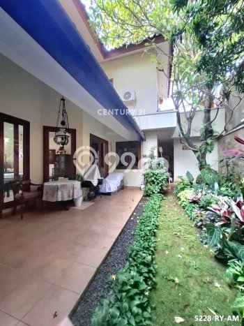 Rumah Mewah LB 230m2 Siap Huni Desain Elegan di Bintaro, Jakarta Selatan Rumah Mewah LB 230m2 Siap Huni Desain Elegan di Bintaro, Jakarta Selatan