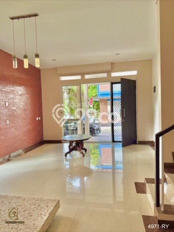 Dijual Hunian Rumah Terawat 3 KT di Bintaro, Tangerang Selatan Dijual Hunian Rumah Terawat 3 KT di Bintaro, Tangerang Selatan