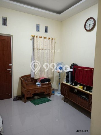 Rumah Luas Asri 3 KT Siap Pakai di Bintaro Tangerang Selatan Rumah Luas Asri 3 KT Siap Pakai di Bintaro Tangerang Selatan