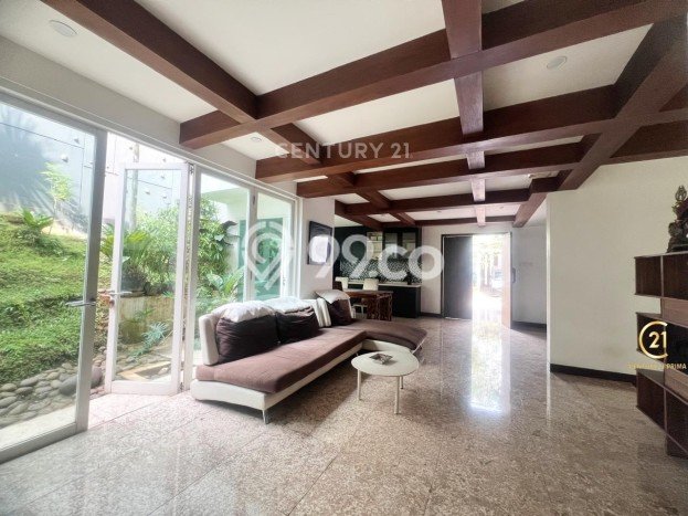 Hunian Elit LB 400m2 Siap Pakai Desain Elegan di Bintaro, Tangerang Selatan Hunian Elit LB 400m2 Siap Pakai Desain Elegan di Bintaro, Tangerang Selatan
