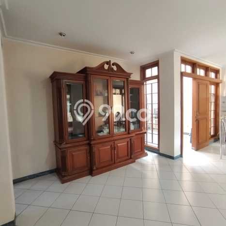 Rumah Elit LB 205m2 Siap Huni Desain Elegan di Pasteur, Bandung Rumah Elit LB 205m2 Siap Huni Desain Elegan di Pasteur, Bandung