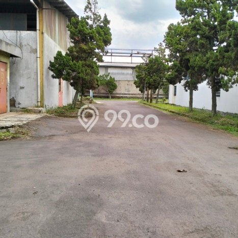 Disewakan Gudang komersial di Dayeuhkolot luas bangunan 2000m2 Disewakan Gudang komersial di Dayeuhkolot luas bangunan 2000m2