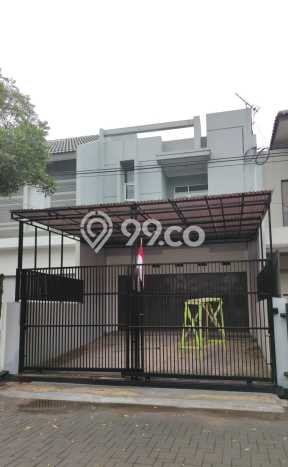 Ruko Dijual di Bandung LT 134m2 & LB 180m2 Lokasi Terbaik! Ruko Dijual di Bandung LT 134m2 & LB 180m2 Lokasi Terbaik!