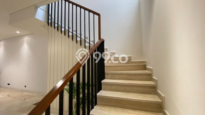 Dijual Rumah Mewah Elegan Dengan View Eksklusif di Kemang, Jakarta Selatan Dijual Rumah Mewah Elegan Dengan View Eksklusif di Kemang, Jakarta Selatan