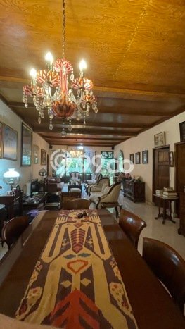 Rumah Mewah Siap Huni LT 317m2 di Kebayoran Baru, Jakarta Selatan Rumah Mewah Siap Huni LT 317m2 di Kebayoran Baru, Jakarta Selatan