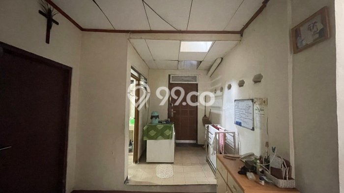 Siap Huni Rumah Mewah 4 Kamar di Kebayoran Baru Dekat ke Mana Pun Siap Huni Rumah Mewah 4 Kamar di Kebayoran Baru Dekat ke Mana Pun