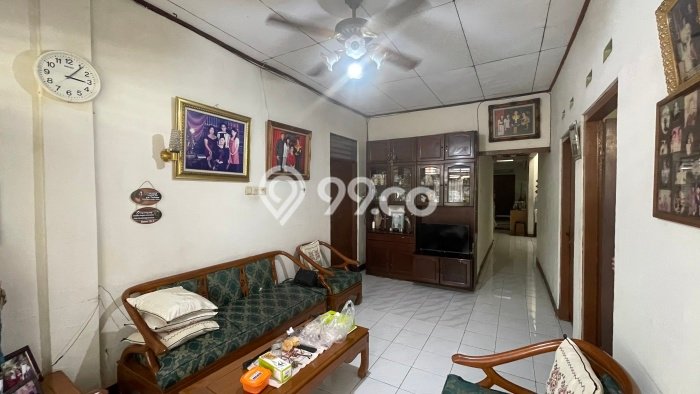 Siap Huni Rumah Mewah 4 Kamar di Kebayoran Baru Dekat ke Mana Pun Siap Huni Rumah Mewah 4 Kamar di Kebayoran Baru Dekat ke Mana Pun