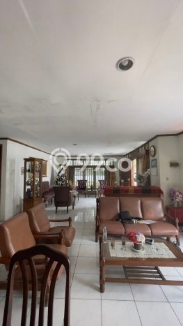 Dijual Rumah Luas Megah Dengan View Cantik di Tomang, Jakarta Barat Dijual Rumah Luas Megah Dengan View Cantik di Tomang, Jakarta Barat