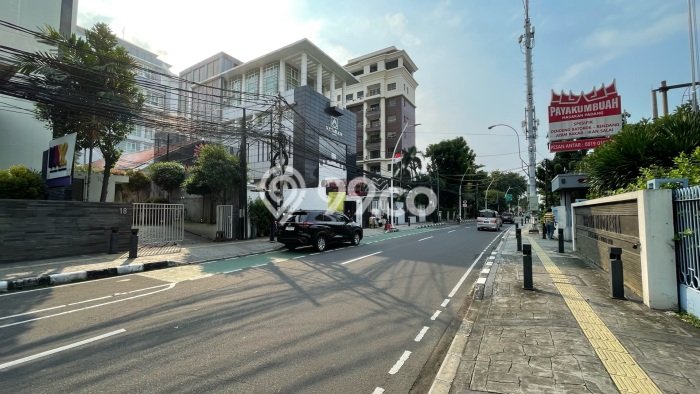 Best Deal Hunian Mewah Ideal dan Luas di Menteng, Jakarta Pusat Best Deal Hunian Mewah Ideal dan Luas di Menteng, Jakarta Pusat