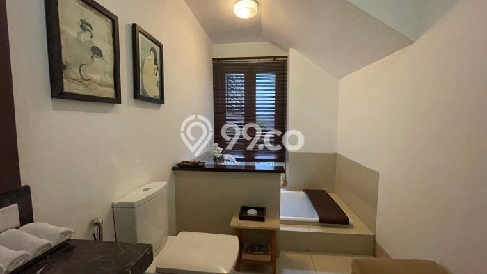Jual Rumah Luas Megah Dengan View Cantik di Alam Sutera, Tangerang Jual Rumah Luas Megah Dengan View Cantik di Alam Sutera, Tangerang