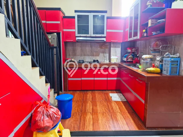 For Sale Rumah 5 Kamar Lokasi Ideal Nyaman dan Strategis di Medan Timur For Sale Rumah 5 Kamar Lokasi Ideal Nyaman dan Strategis di Medan Timur