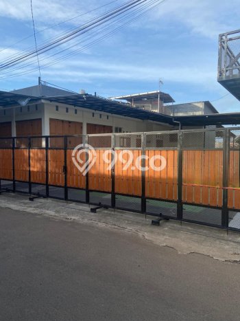 Siap Huni Rumah Mewah 4 Kamar di Ciputat Dekat ke Mana Pun Siap Huni Rumah Mewah 4 Kamar di Ciputat Dekat ke Mana Pun